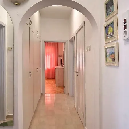 Apartment Horizon Warna